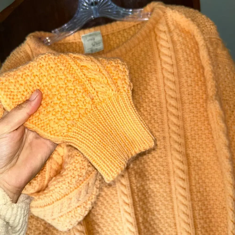 Carraig Donn peachy knit